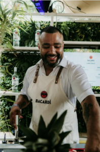 Mixologo Diego Cromzigt